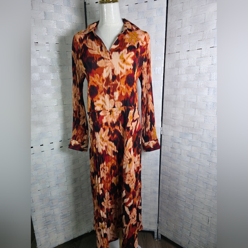 Elle Autumn Floral Dress - Picture 7 of 9